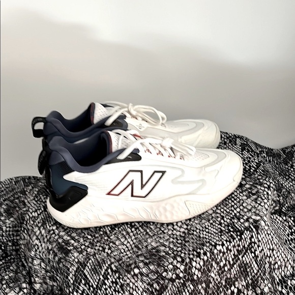 New Balance Womens Fresh Foam X CT Rally White and Navy Sneakers, NWOB Size 9 - Picture 6 of 13